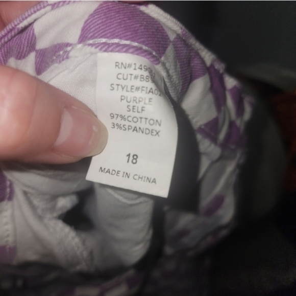 Fashion nova shorts size 18 - Picture 6 of 6